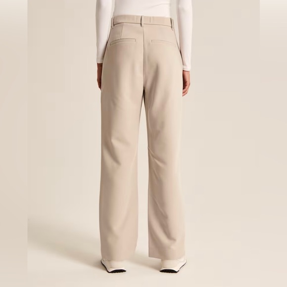 Abercrombie & Fitch Tailored Relaxed Straight Pant - Picture 3 of 5